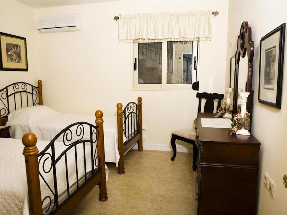 Comfortable House For 10 Persons, With Swimming Pool Holiday home *